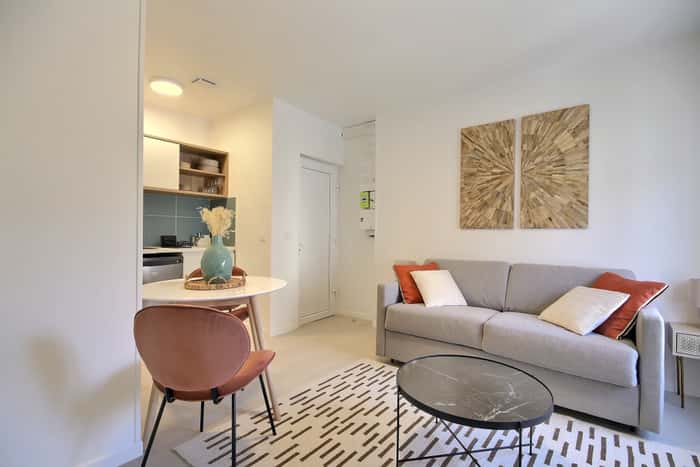 Listing photo thumbnail