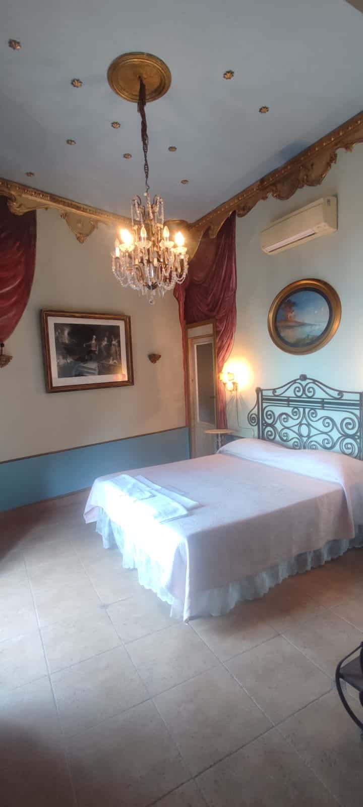 Stanza in Corso Caulino, Vico Equense