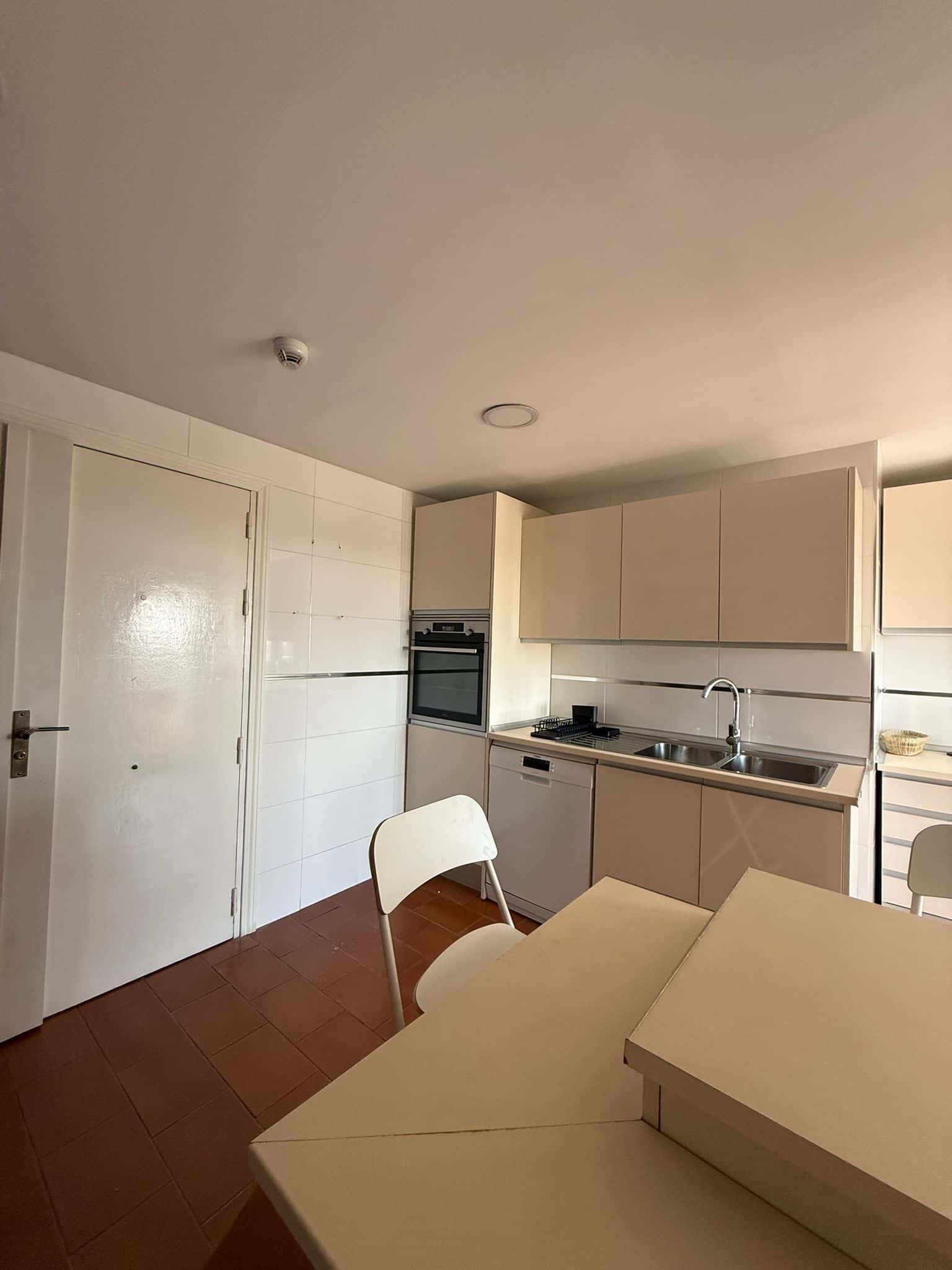 Room CMS48R6