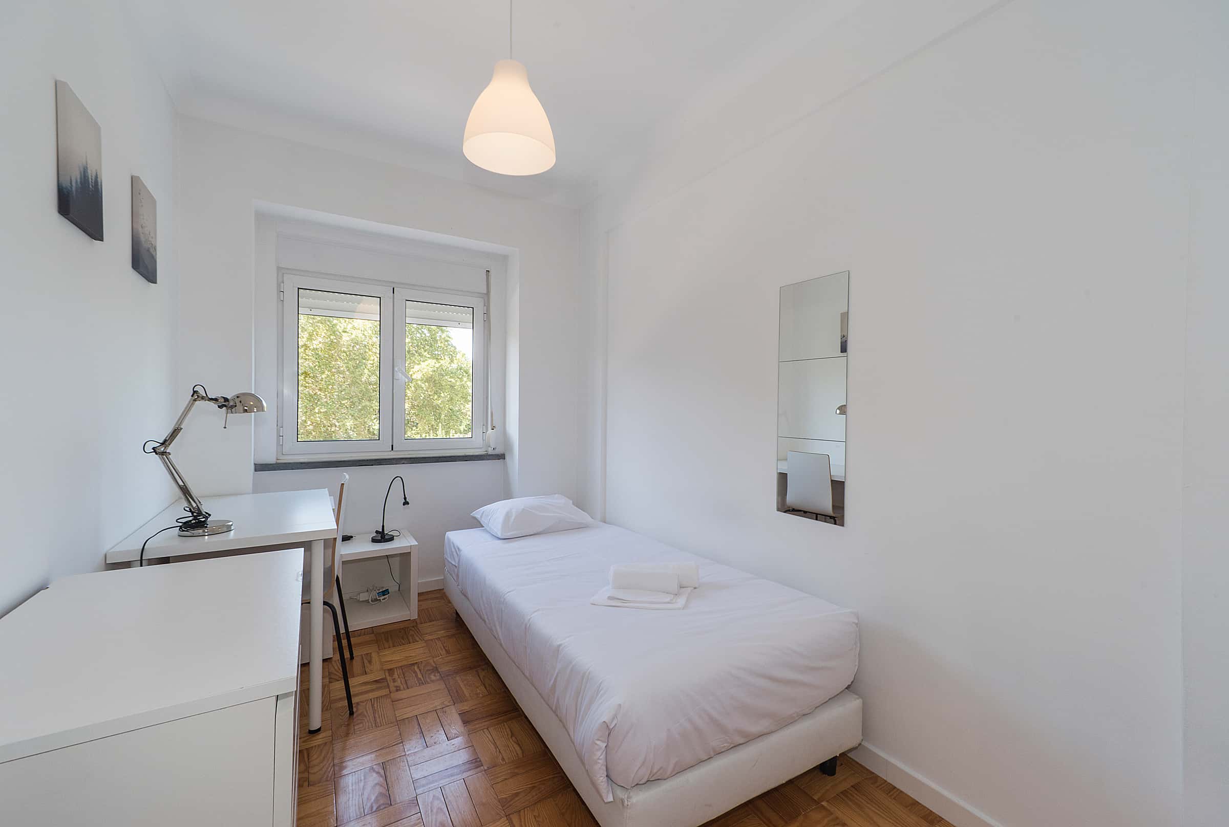 Estrada das Laranjeiras (Students only)