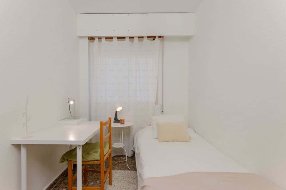 Acogedora habitación individual en la calle Serpis