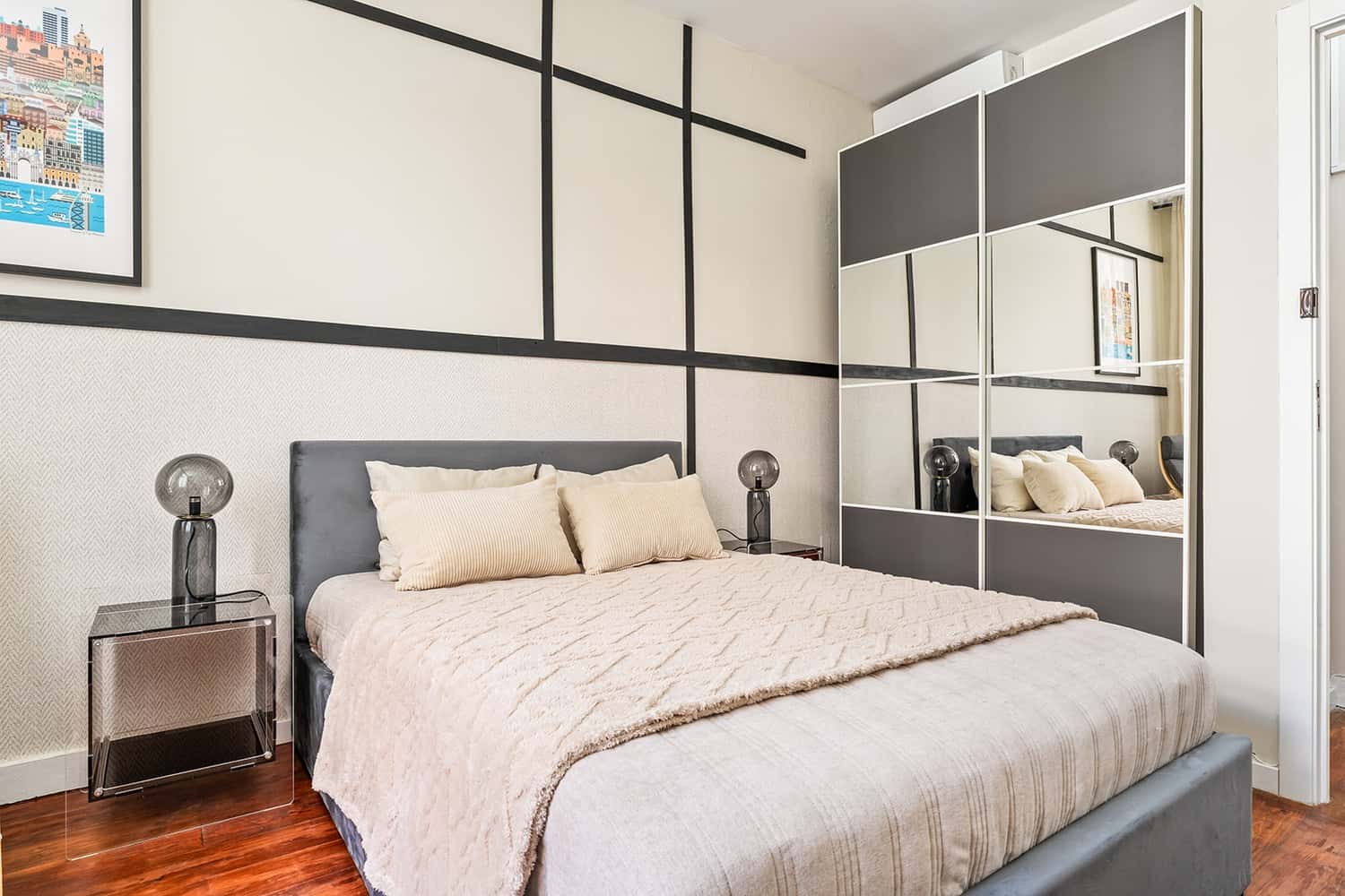 Room 9 - 83. Rua da Emenda 111 1