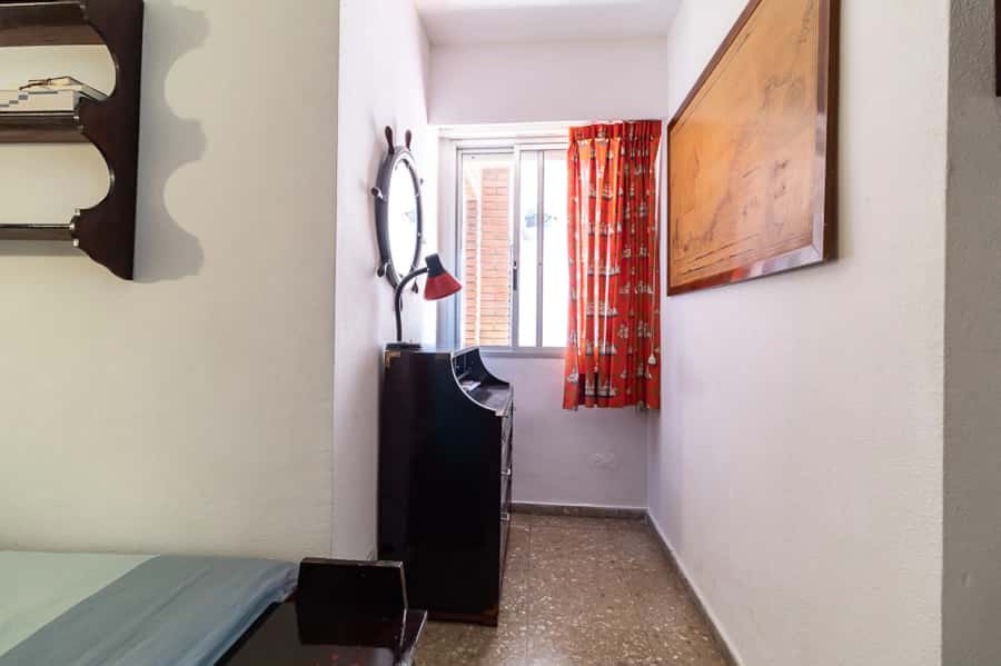 Habitación en piso de 4 habitaciones en Camins Al Grau