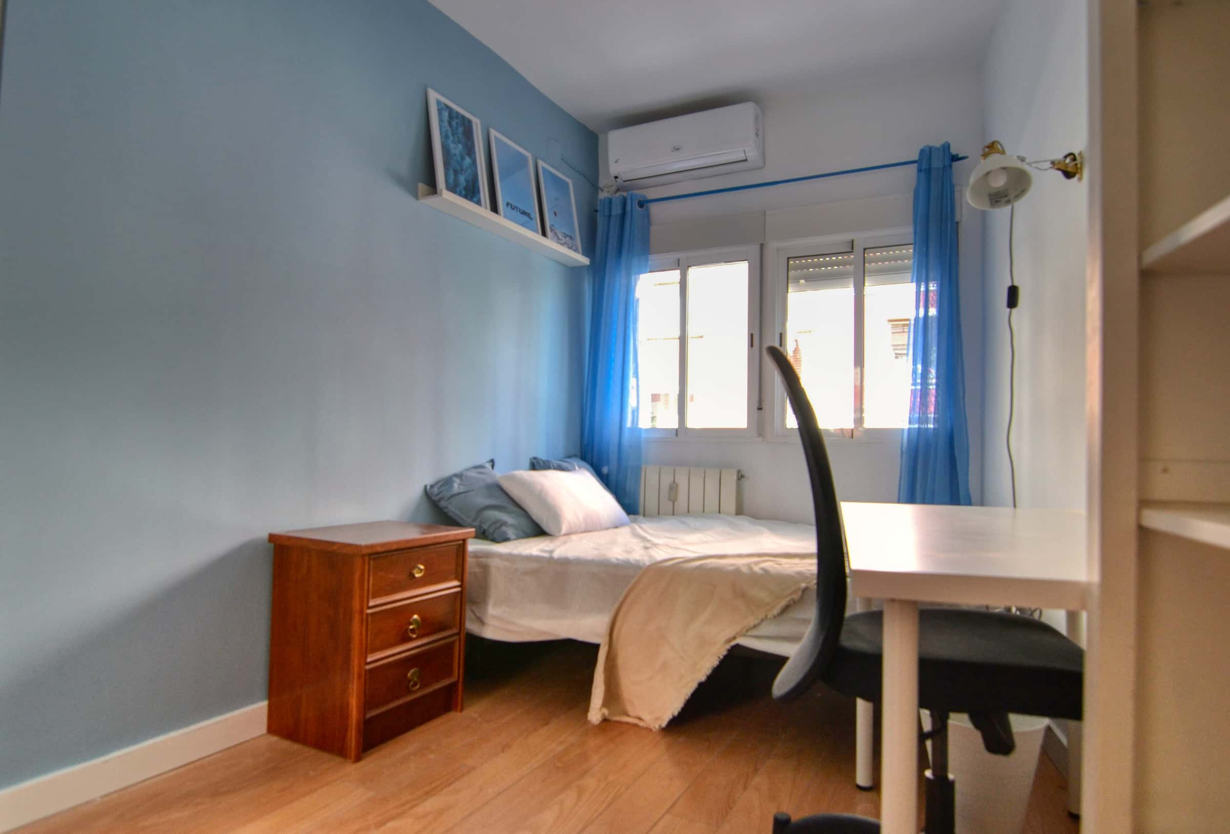 Chambre dans Calle de Cartagena, Madrid pour 100 m² avec 5 chambres