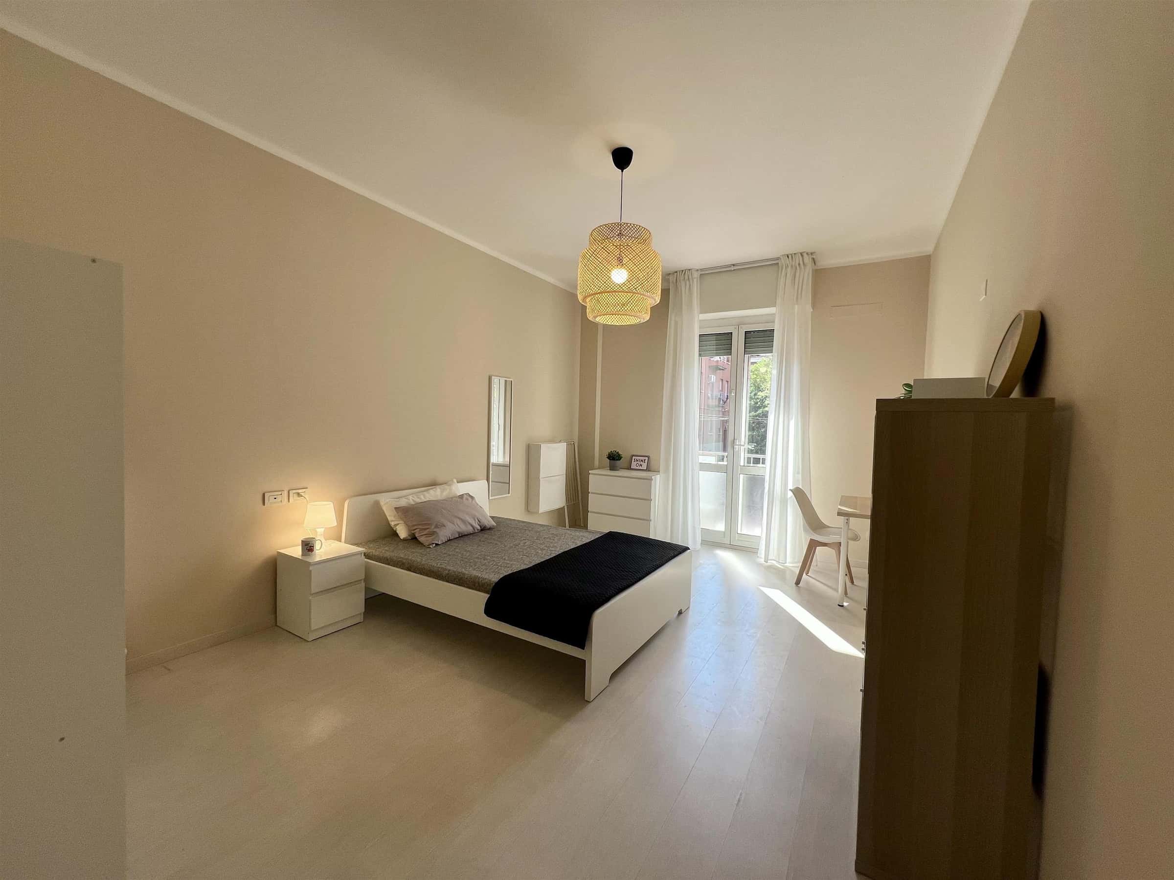 Single room Bologna, 3 beds — photo 12