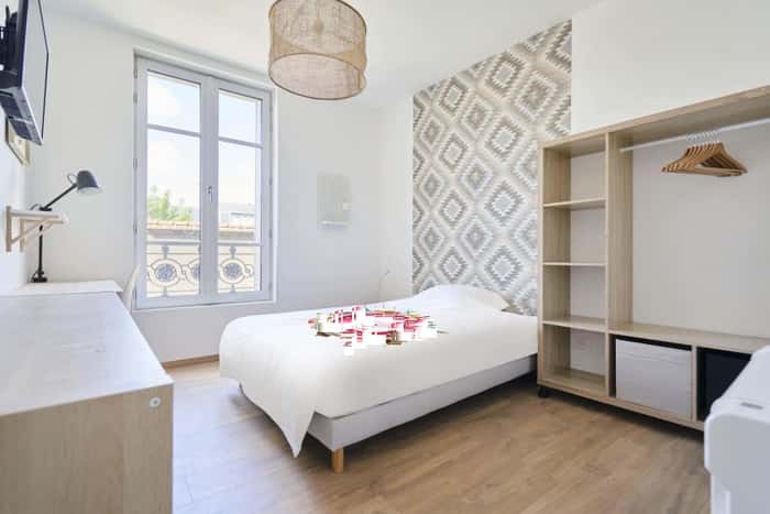 Listing photo thumbnail