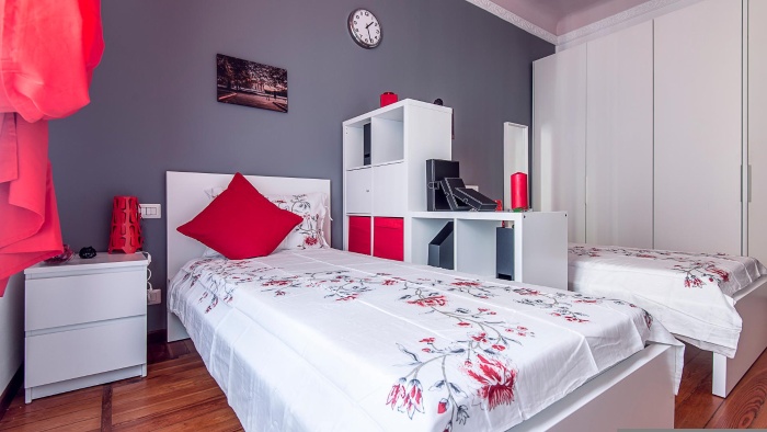 Listing photo thumbnail