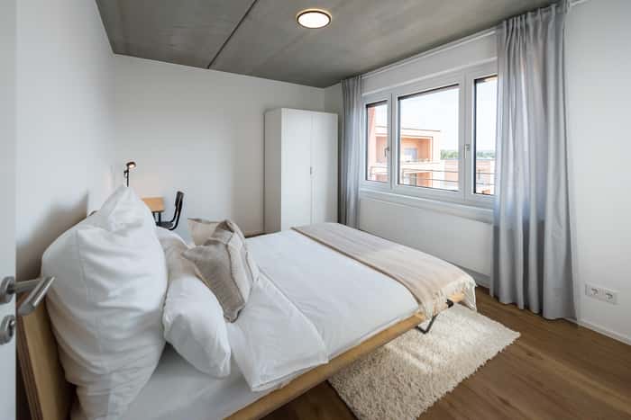 Listing photo thumbnail