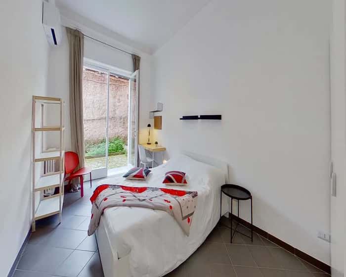 Listing photo thumbnail