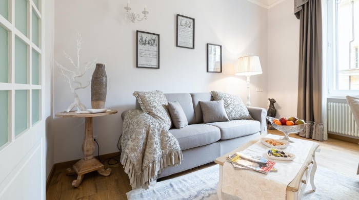 Listing photo thumbnail