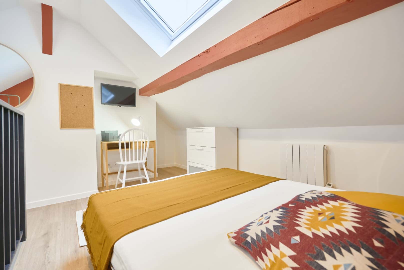 Chambre 8 - MOLINEL C