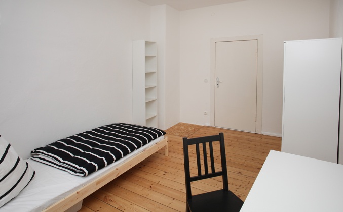 Listing photo thumbnail