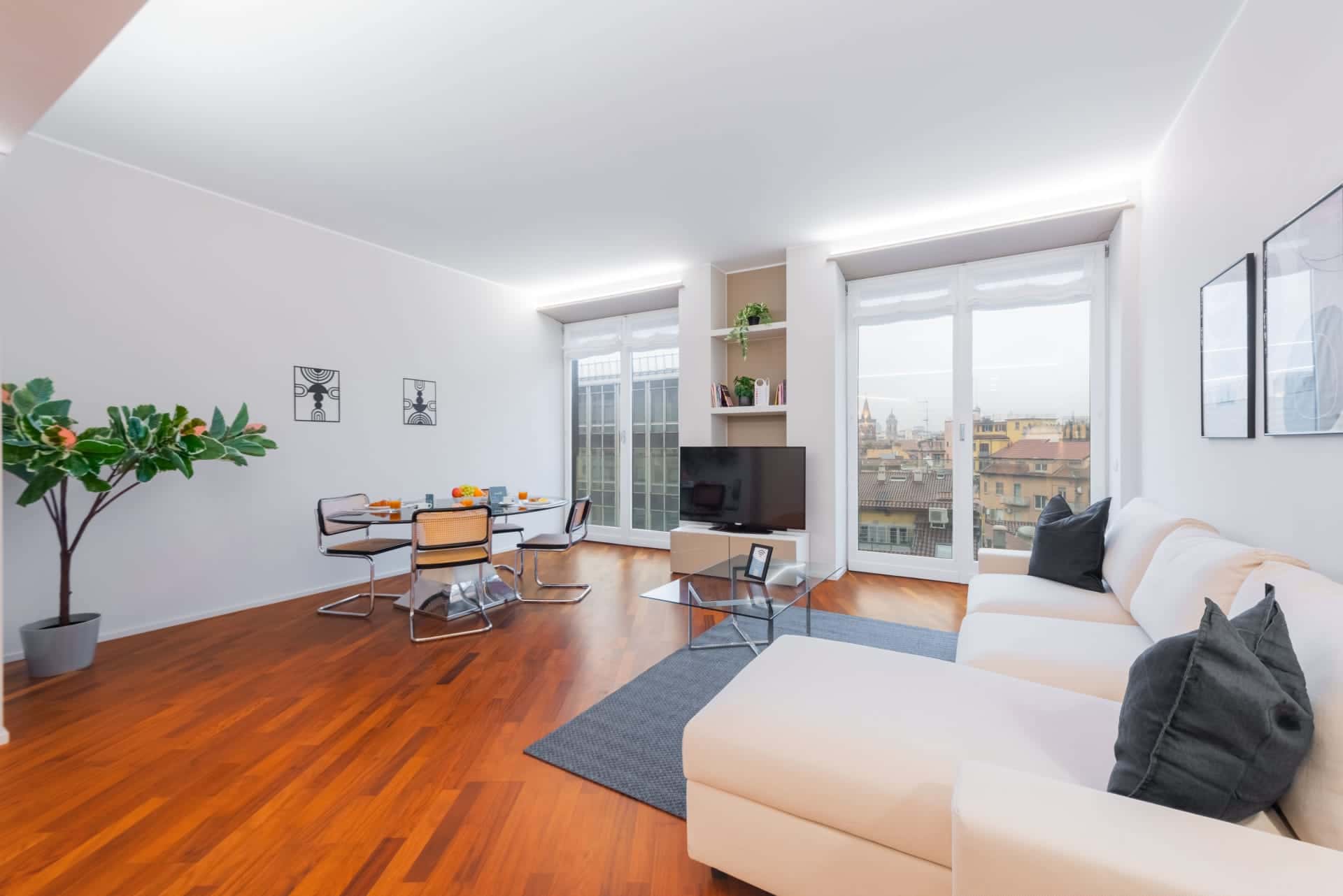 Luxury Velasca III