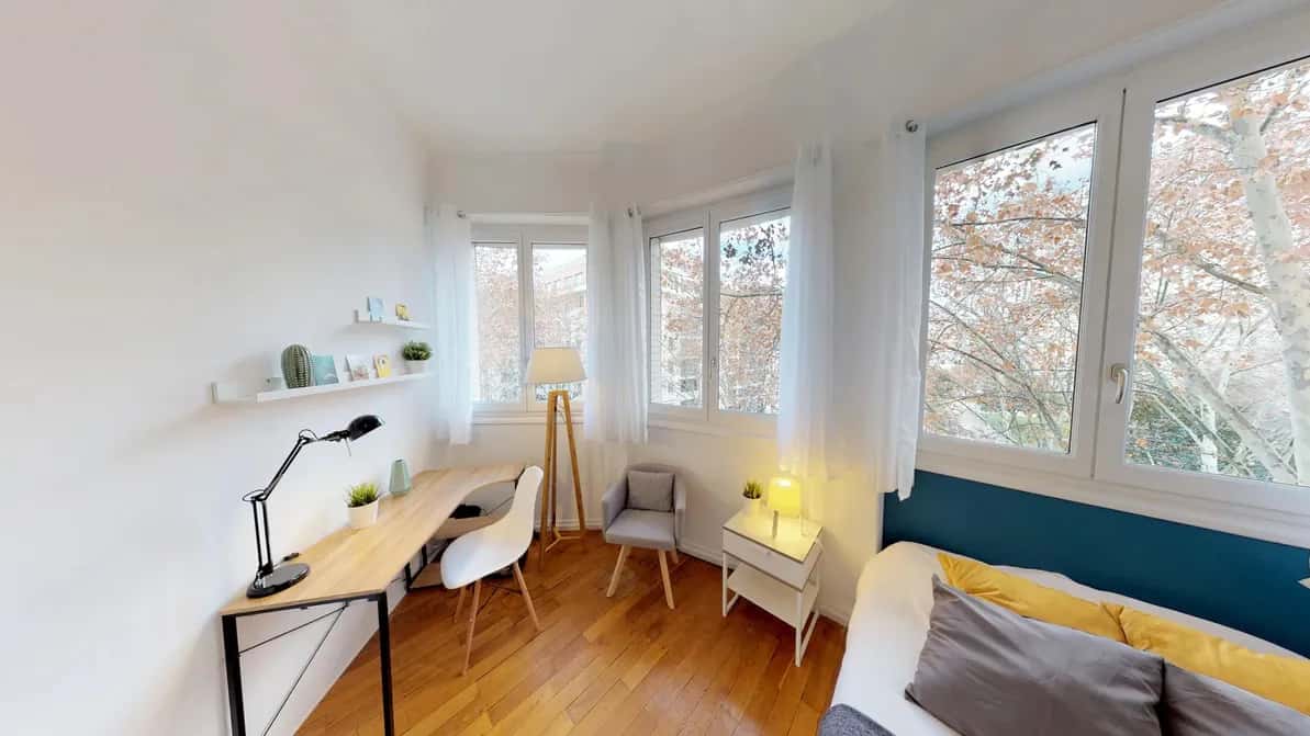 Room in Rue du Lac, Lyon for 107 m² with 4 bedrooms