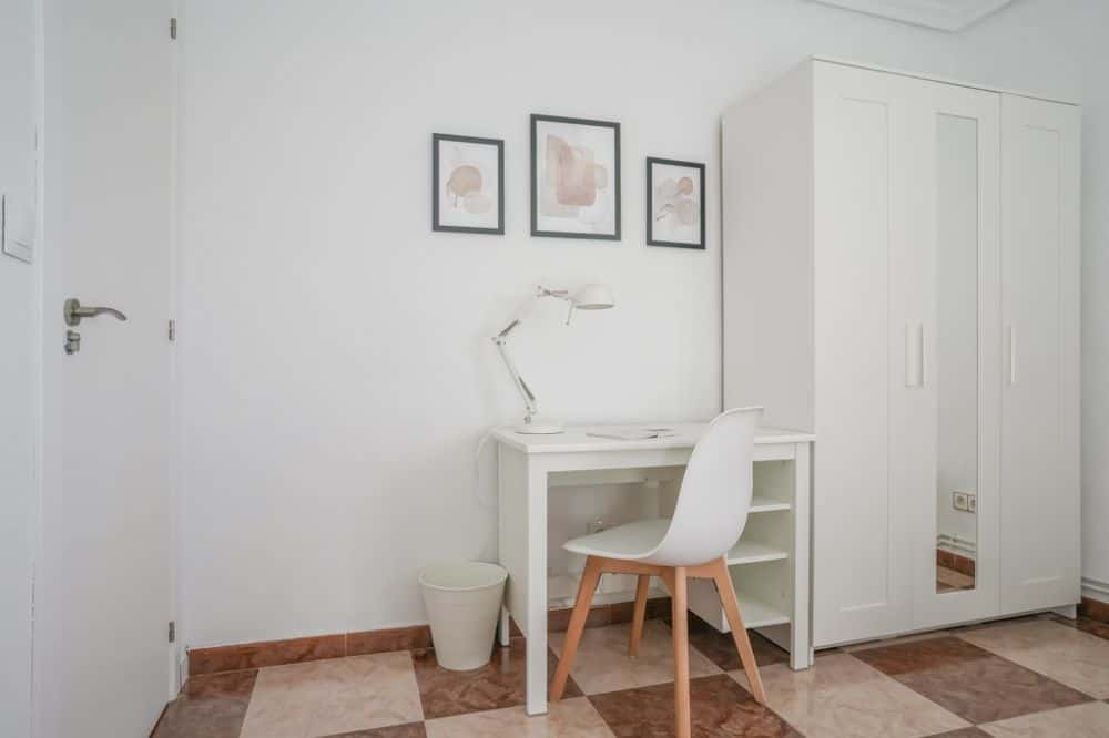 Habitación amplia en Puerto de Almansa
