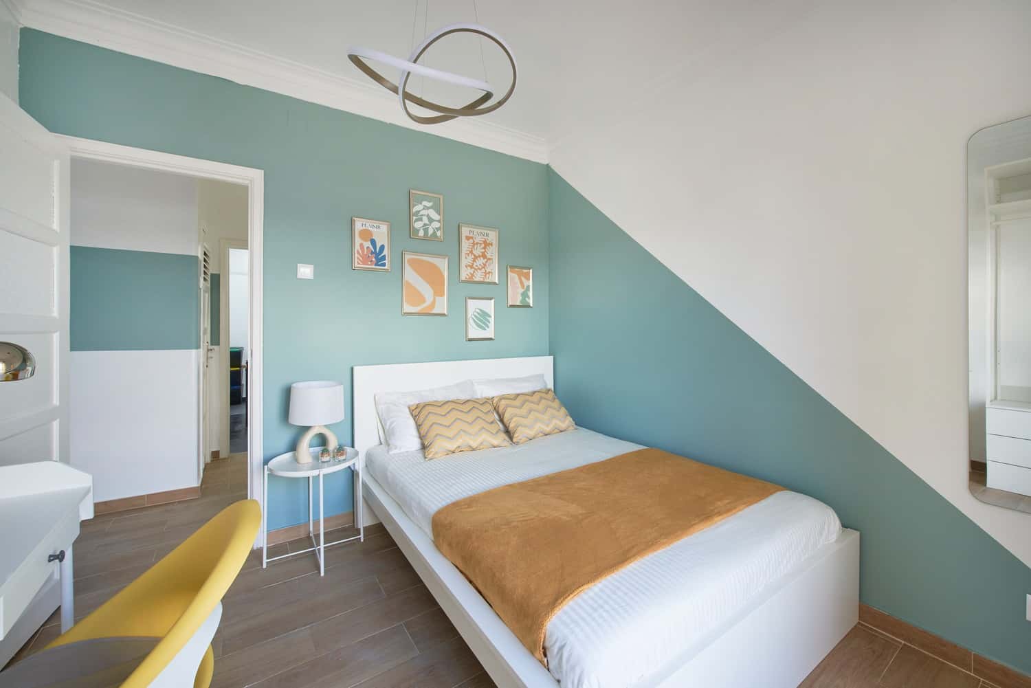 Room 4 - 205. Mouzinho Albuquerque 2 3E