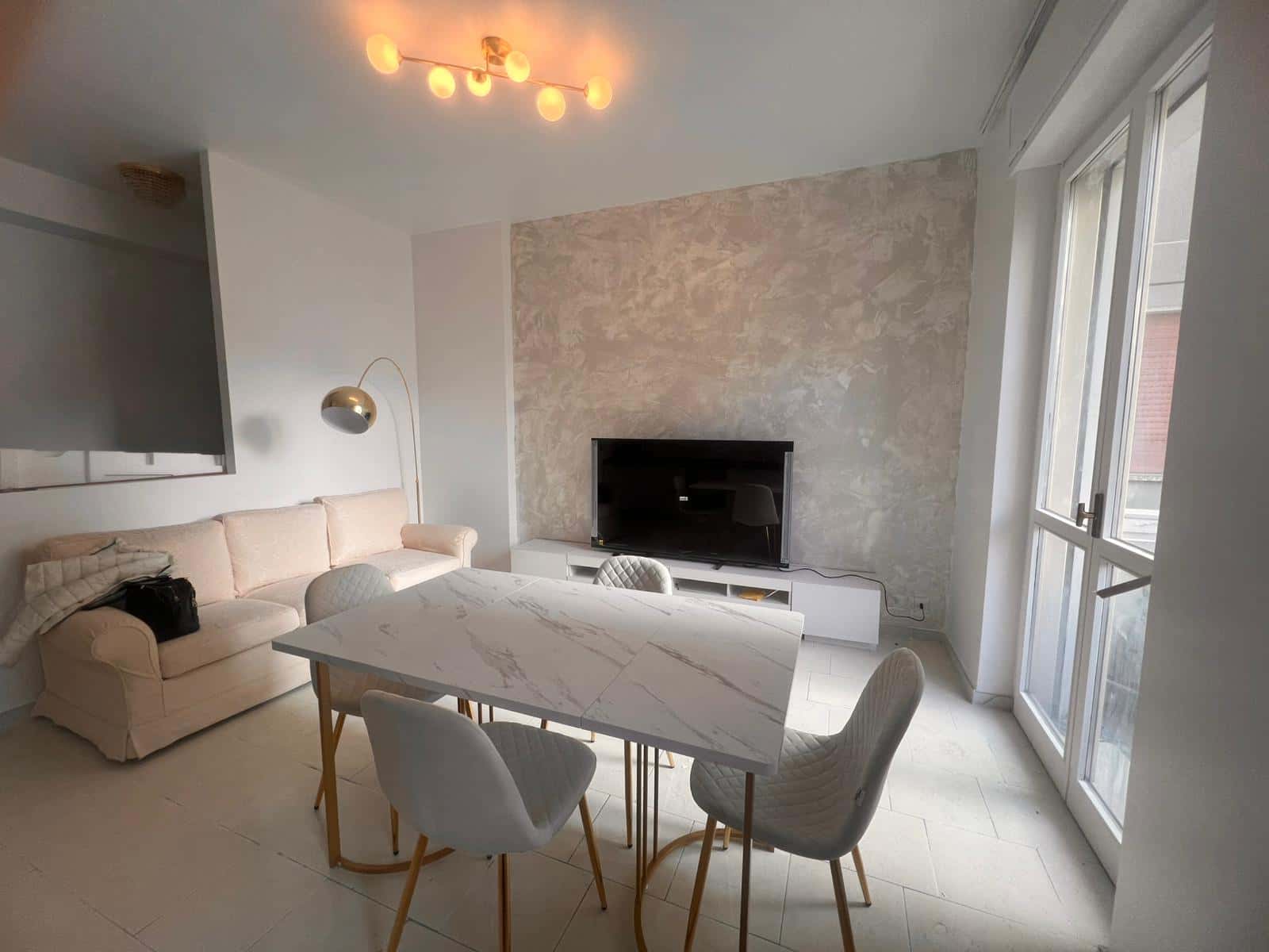 Appartamento in Via Mac Mahon, Milano di 90 m² con 2 camere