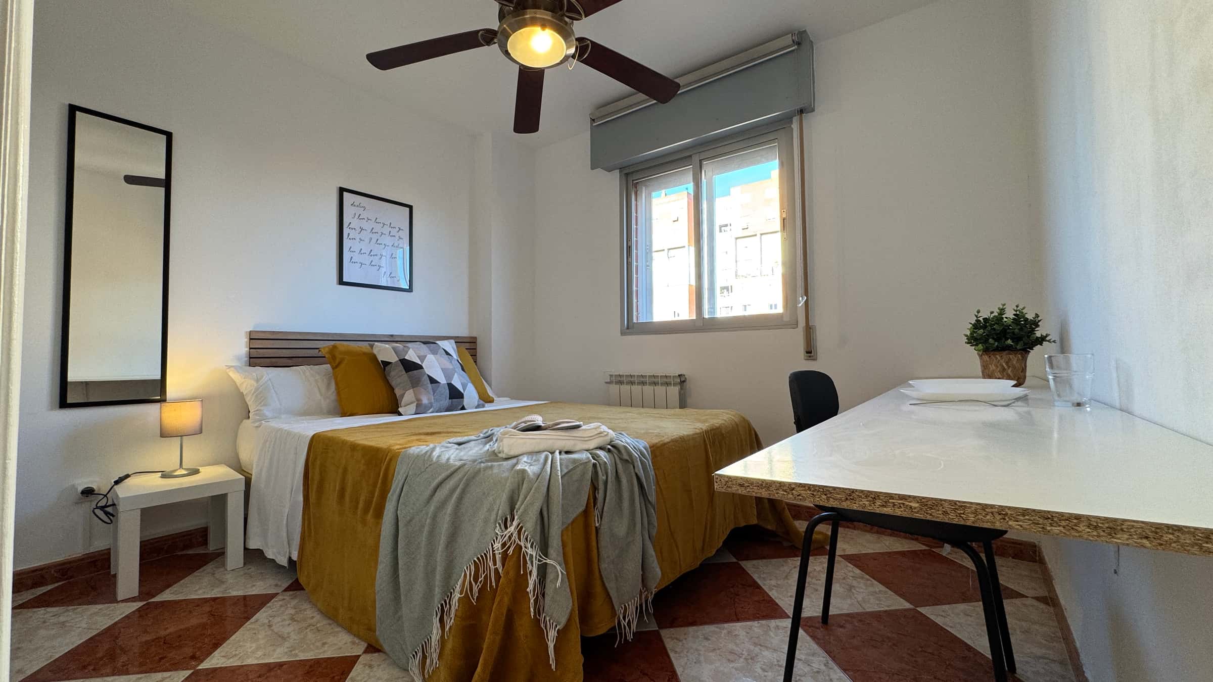 Zimmer in Calle de los Andaluces, Madrid für 80 m² mit 4 Schlafzimmer