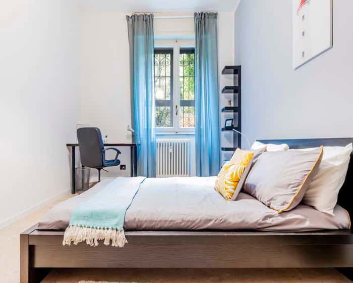 Listing photo thumbnail