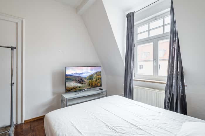 Listing photo thumbnail