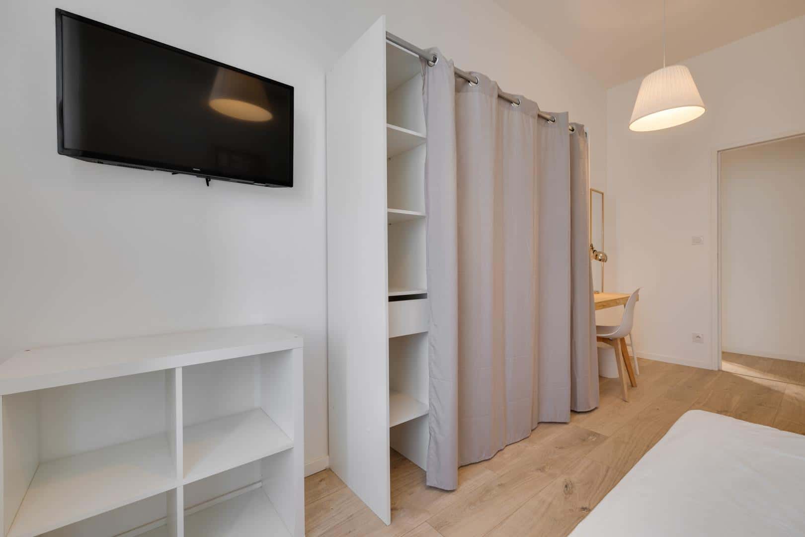Chambre 5 - AVENUE THIERS