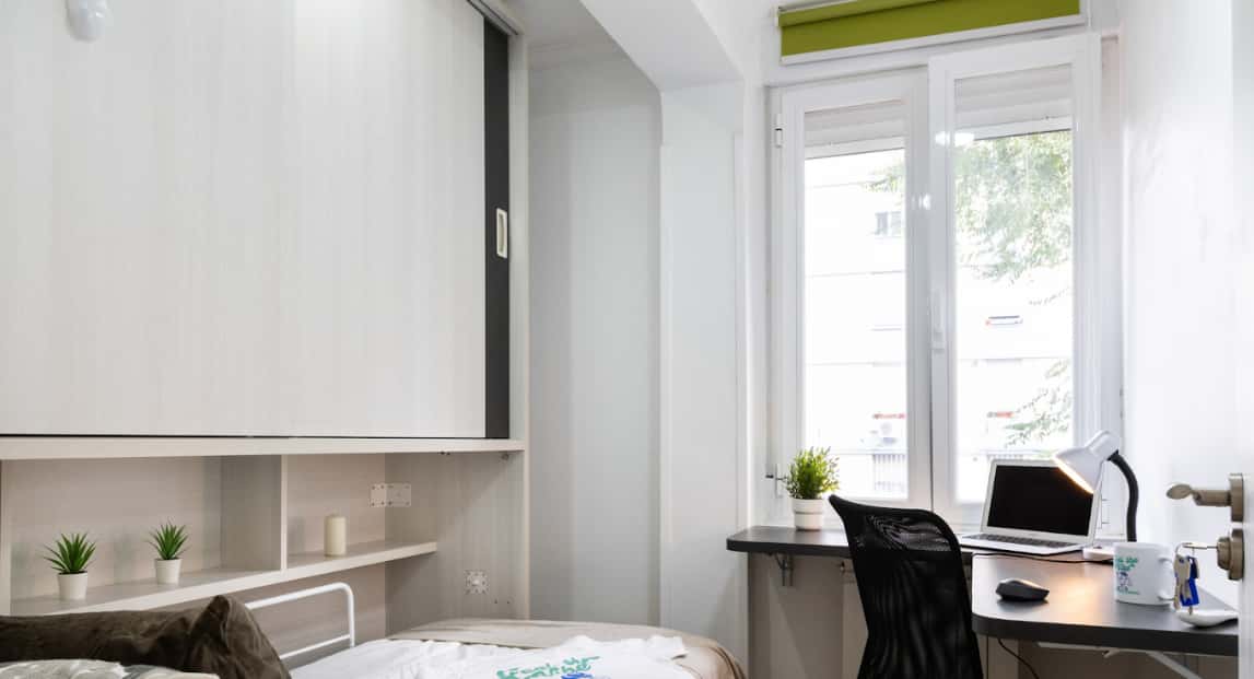 Habitacion privada en Santo Angel de la Guarda, Madrid