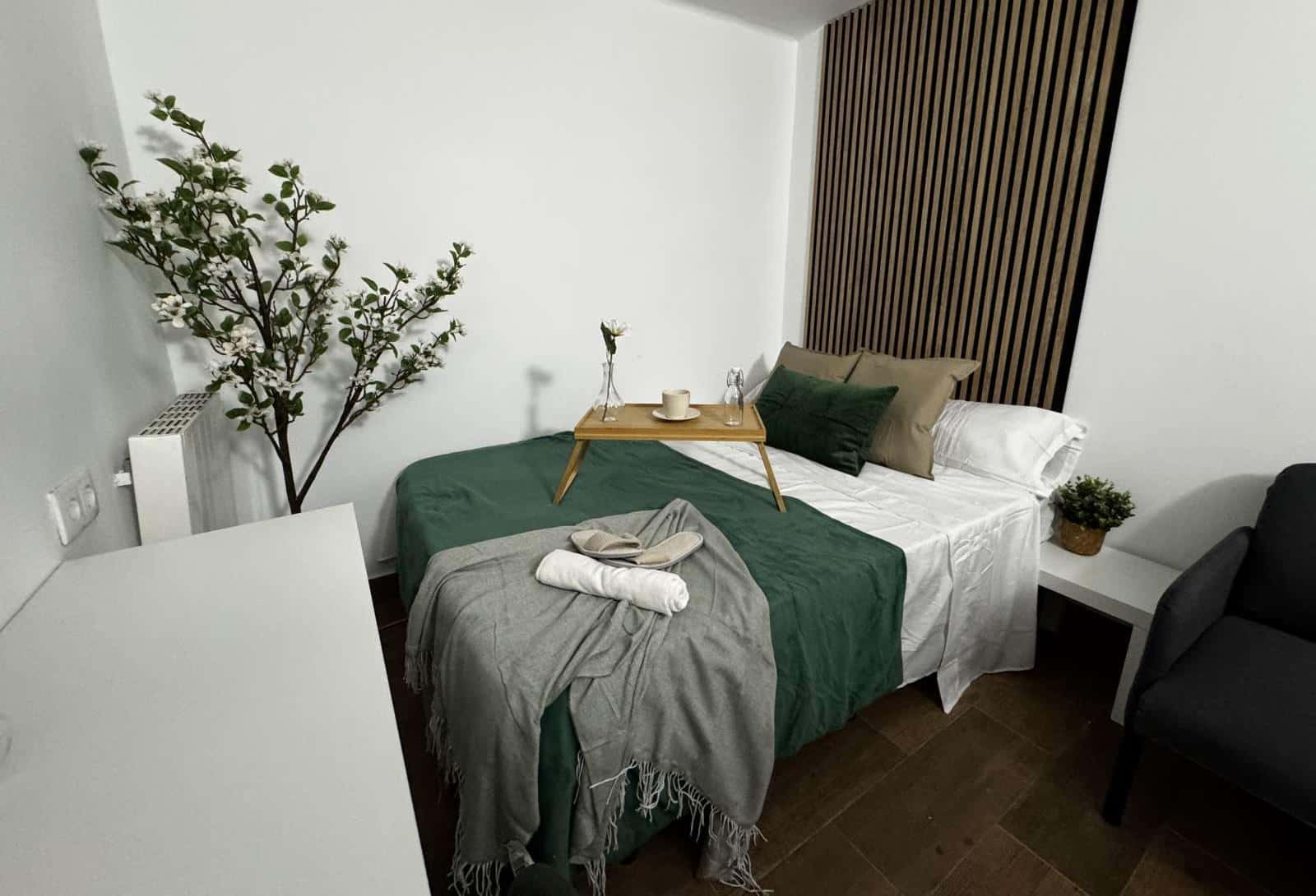 Double bed in Rooms for rent in amazing apartment located in Madrid