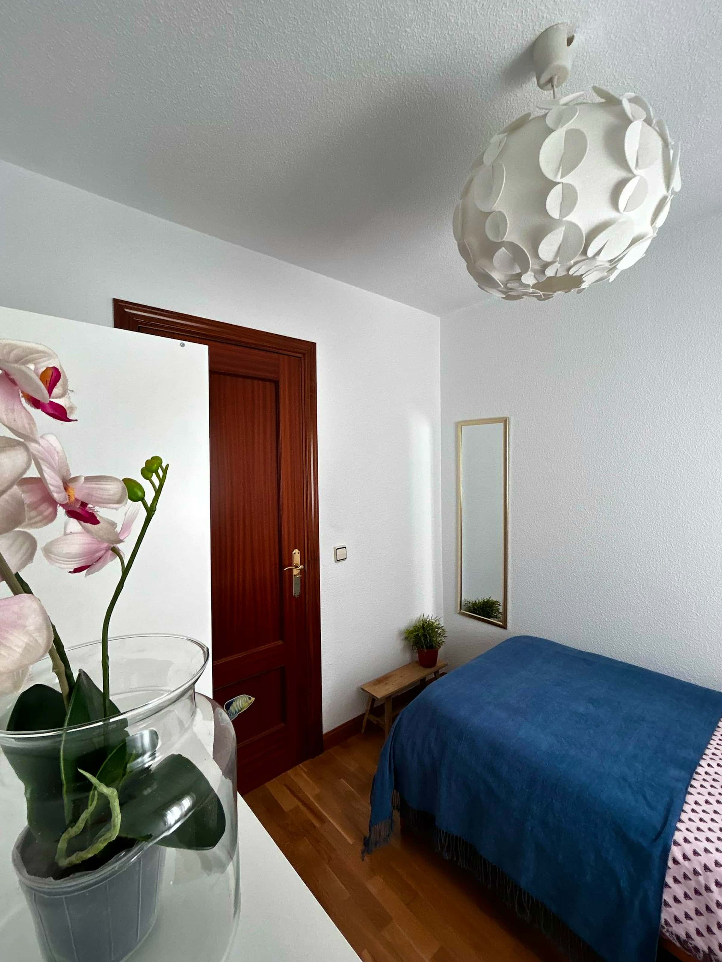 Calle de Francos Rodríguez 16, room 1