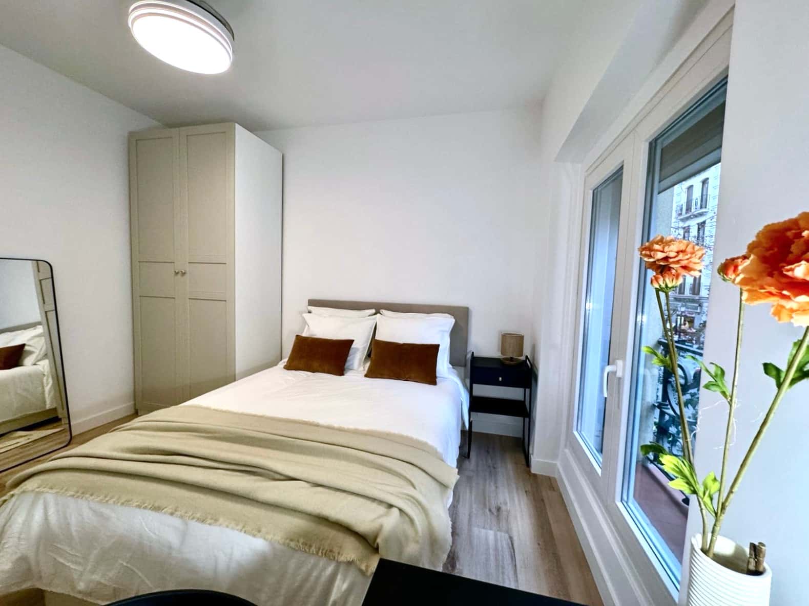 Room LDR R2