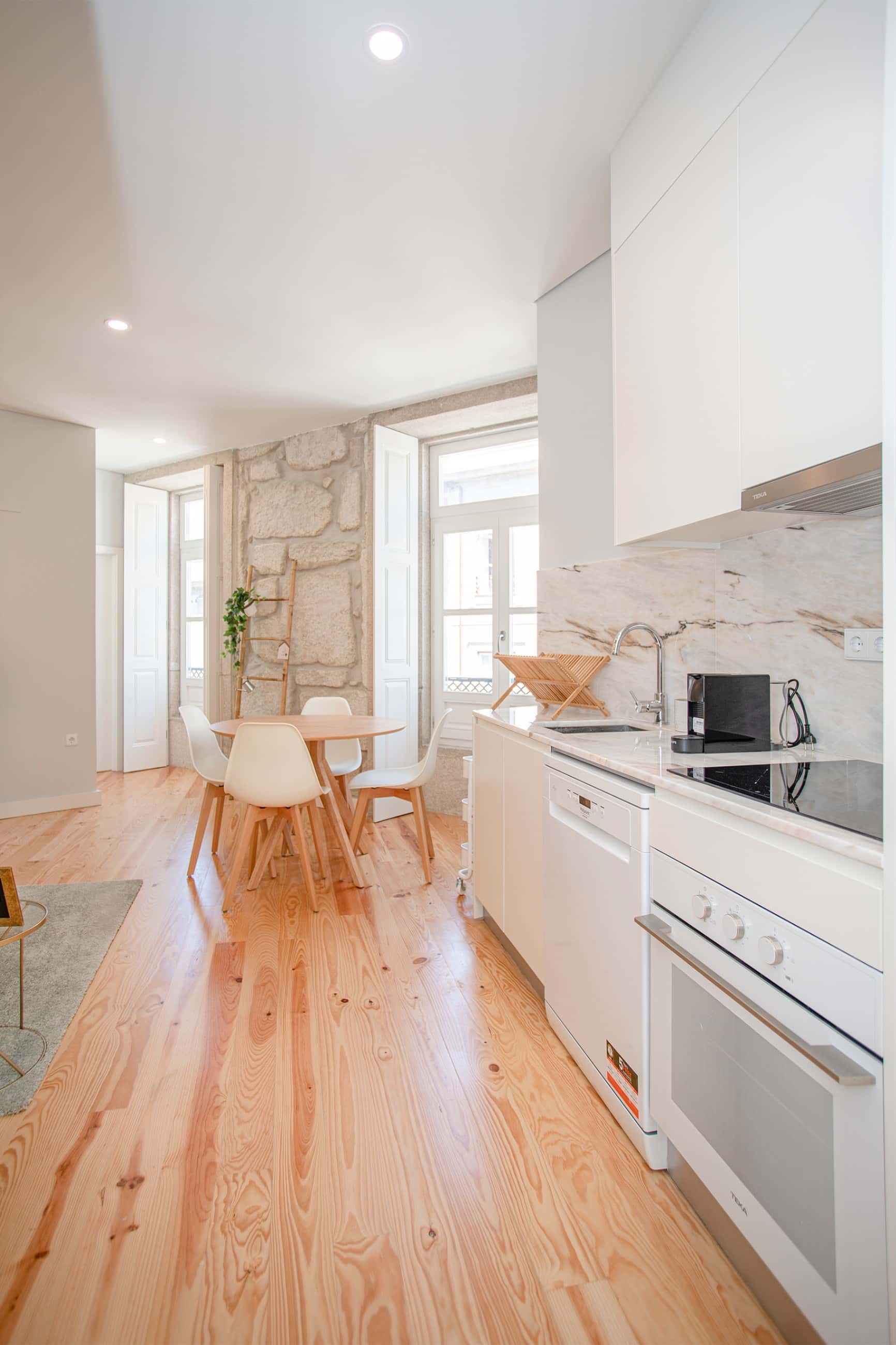 Aliados Stone Apartment - 2 Bedroom Apartment