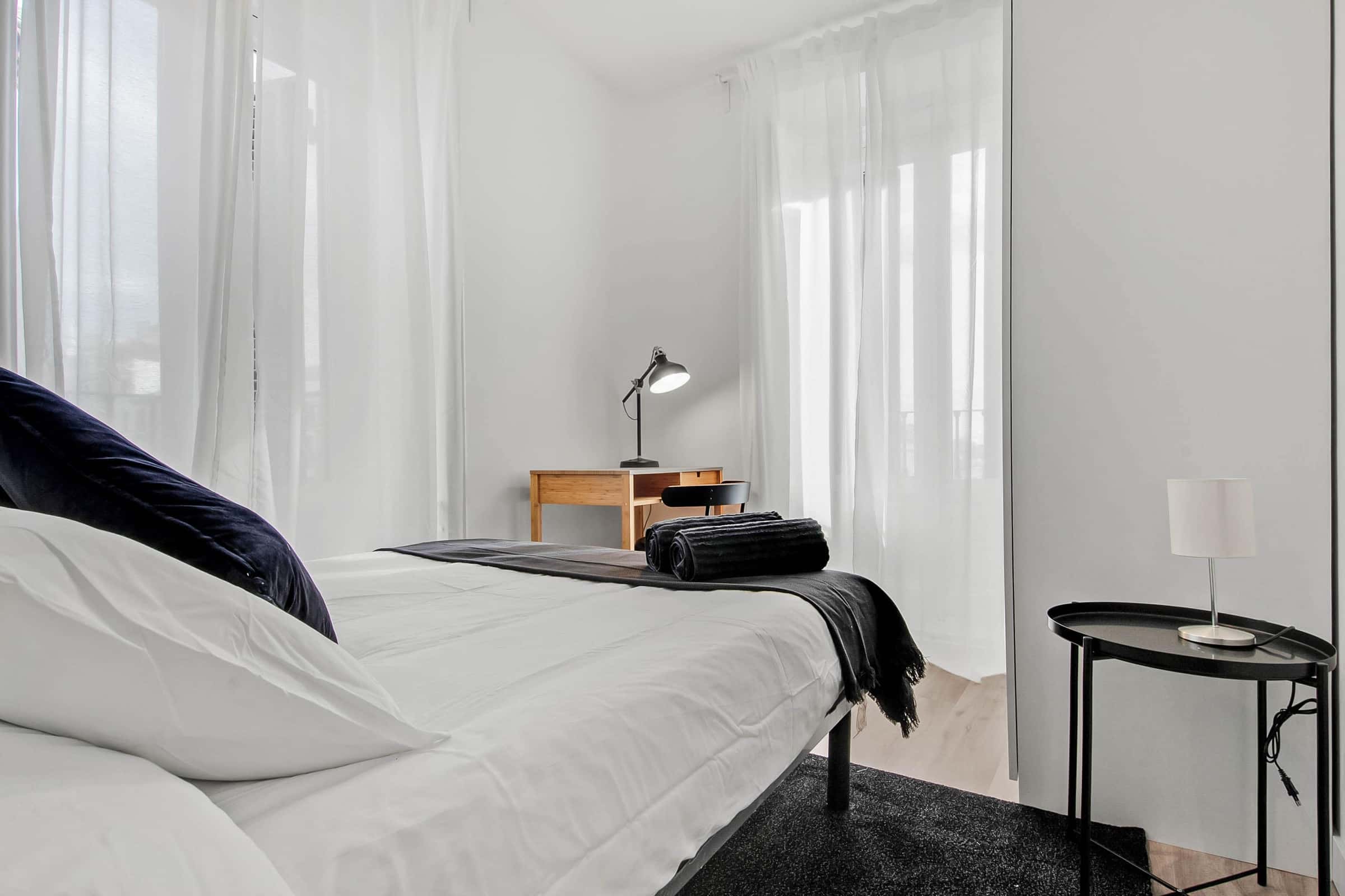 Habitación individual en Via Calle Carranza  º Izq