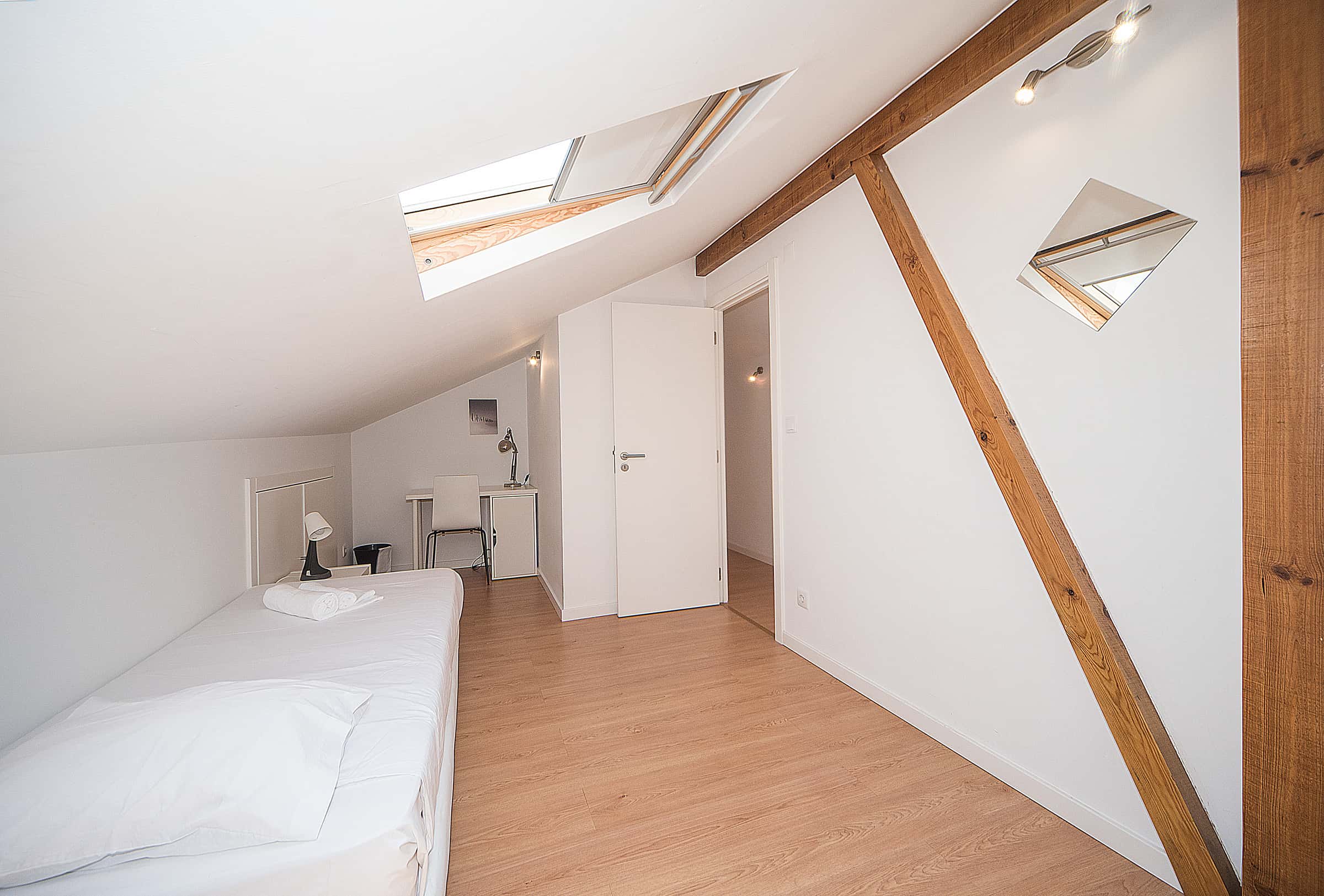 Estrada das Laranjeiras (Students only)