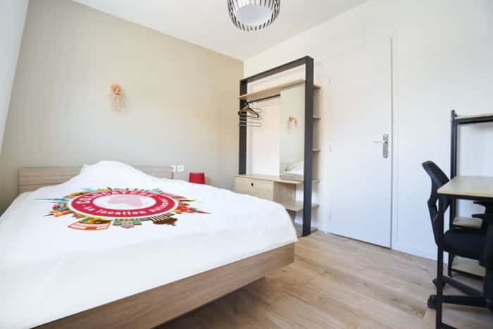 Listing photo thumbnail