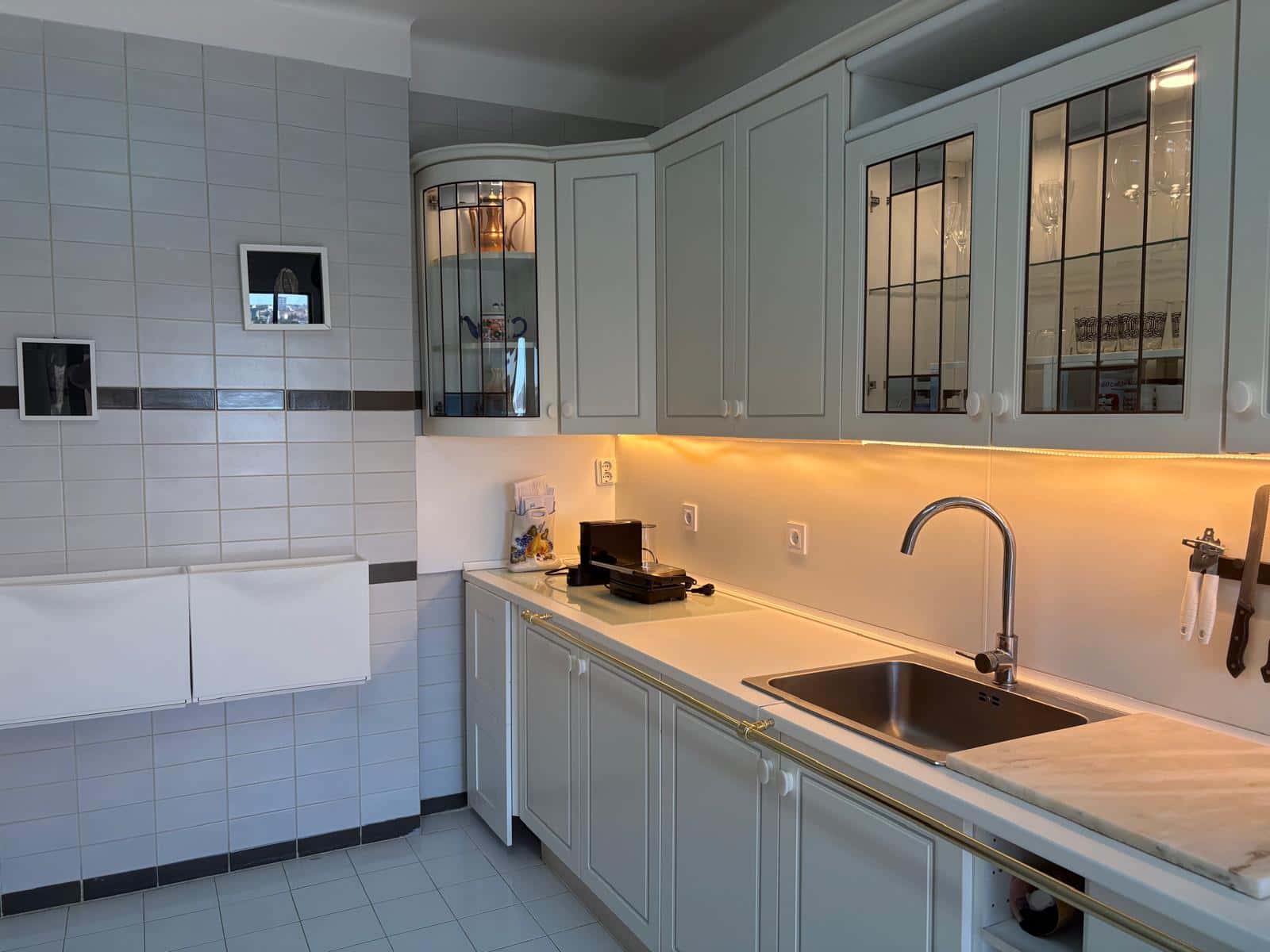 Spacious high floor apartment with sea view in Setubal City Centre
