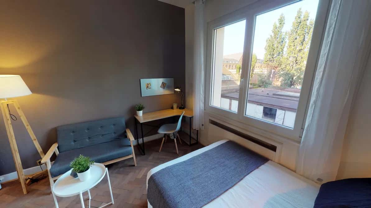 Zimmer in Place du Maréchal Leclerc, Lille für 137 m² mit 5 Schlafzimmer