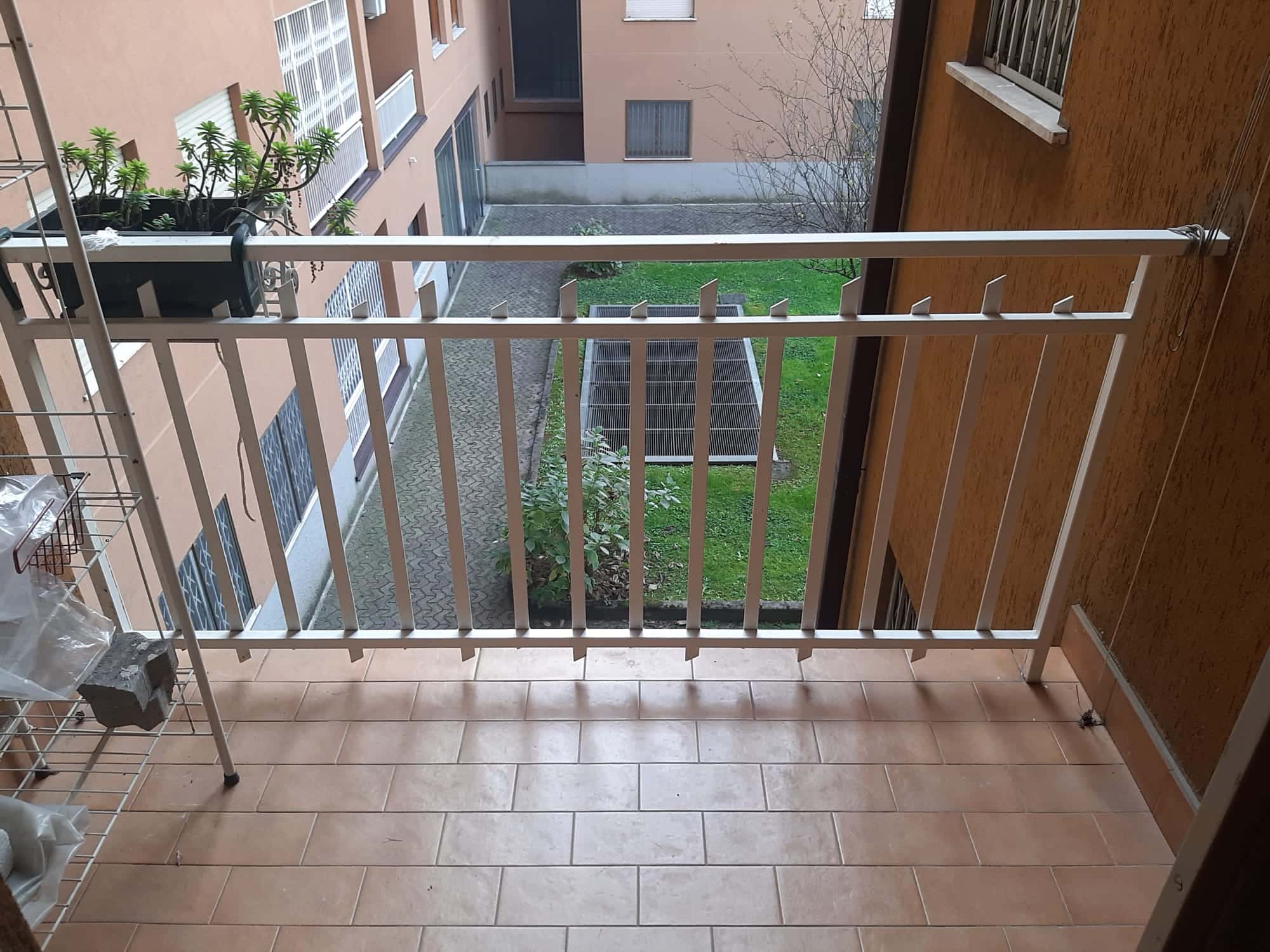 Stanza in Via Bernardo Rucellai, Milano di 100 m² con 4 camere