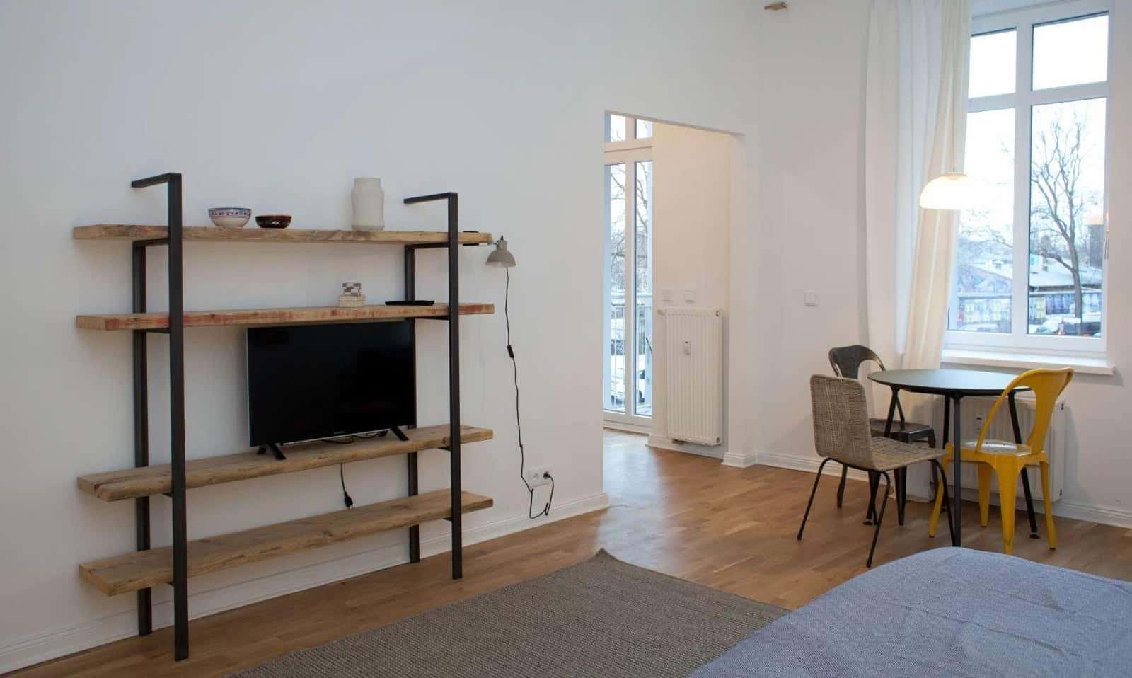 Studio for rent in Berlin, bills included