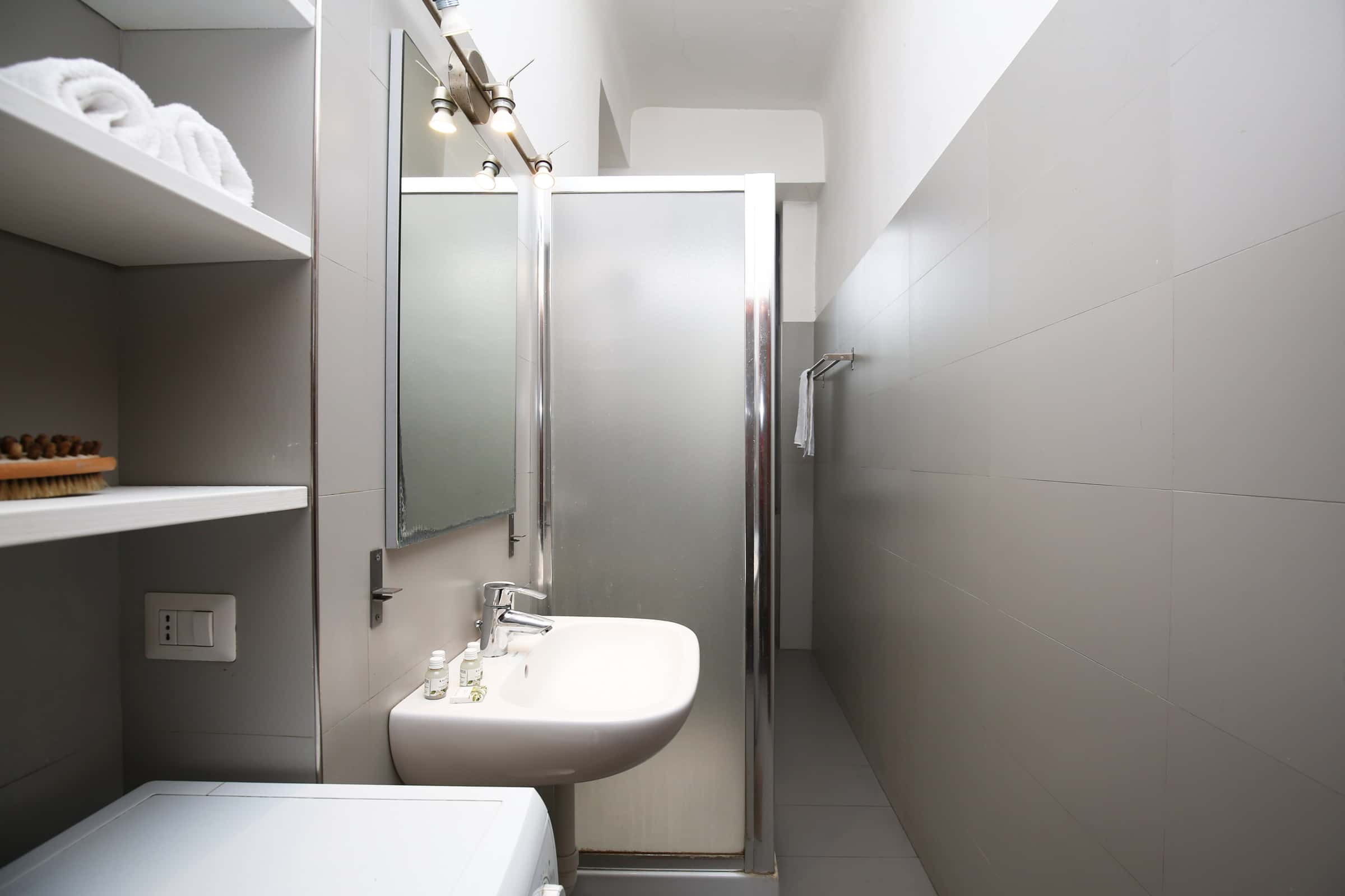 Apartment Milan, 1 bed — photo 11