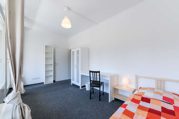 Listing photo thumbnail