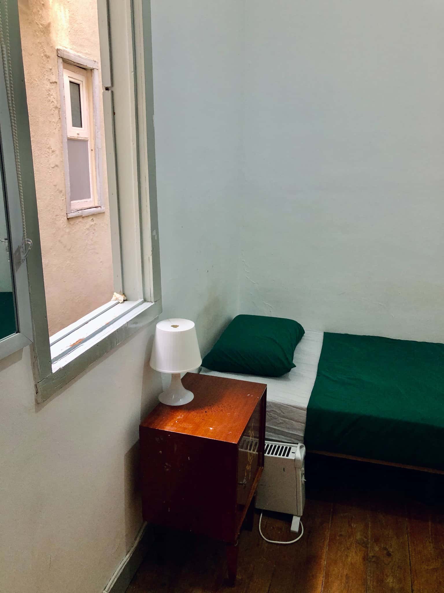 Quarto com cama de solteiro em apartamento com 8 quartos - FLAT 5D - SALDANHA 58D