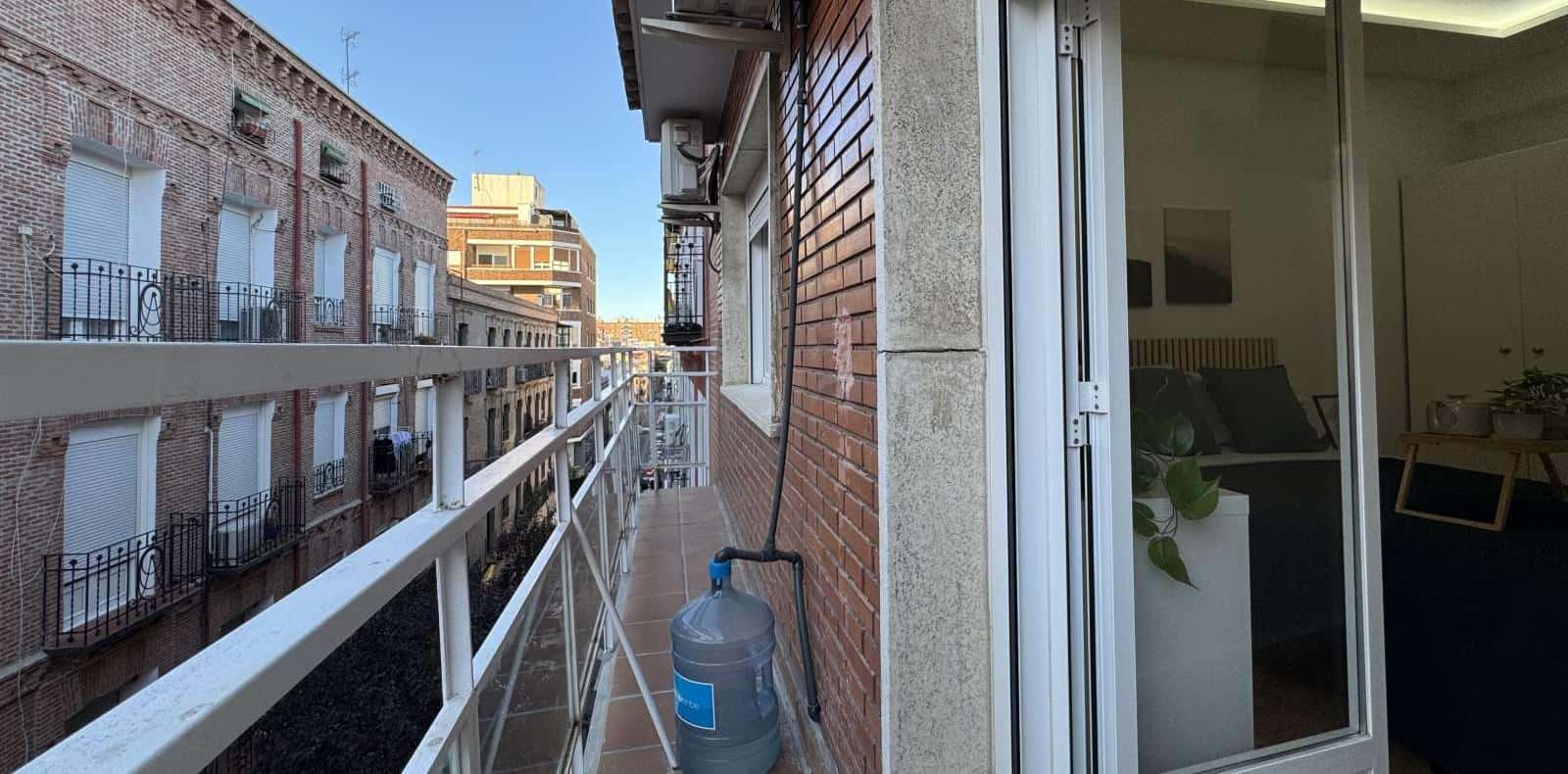 Double bed in Beautiful rooms for rent in shared apartment
