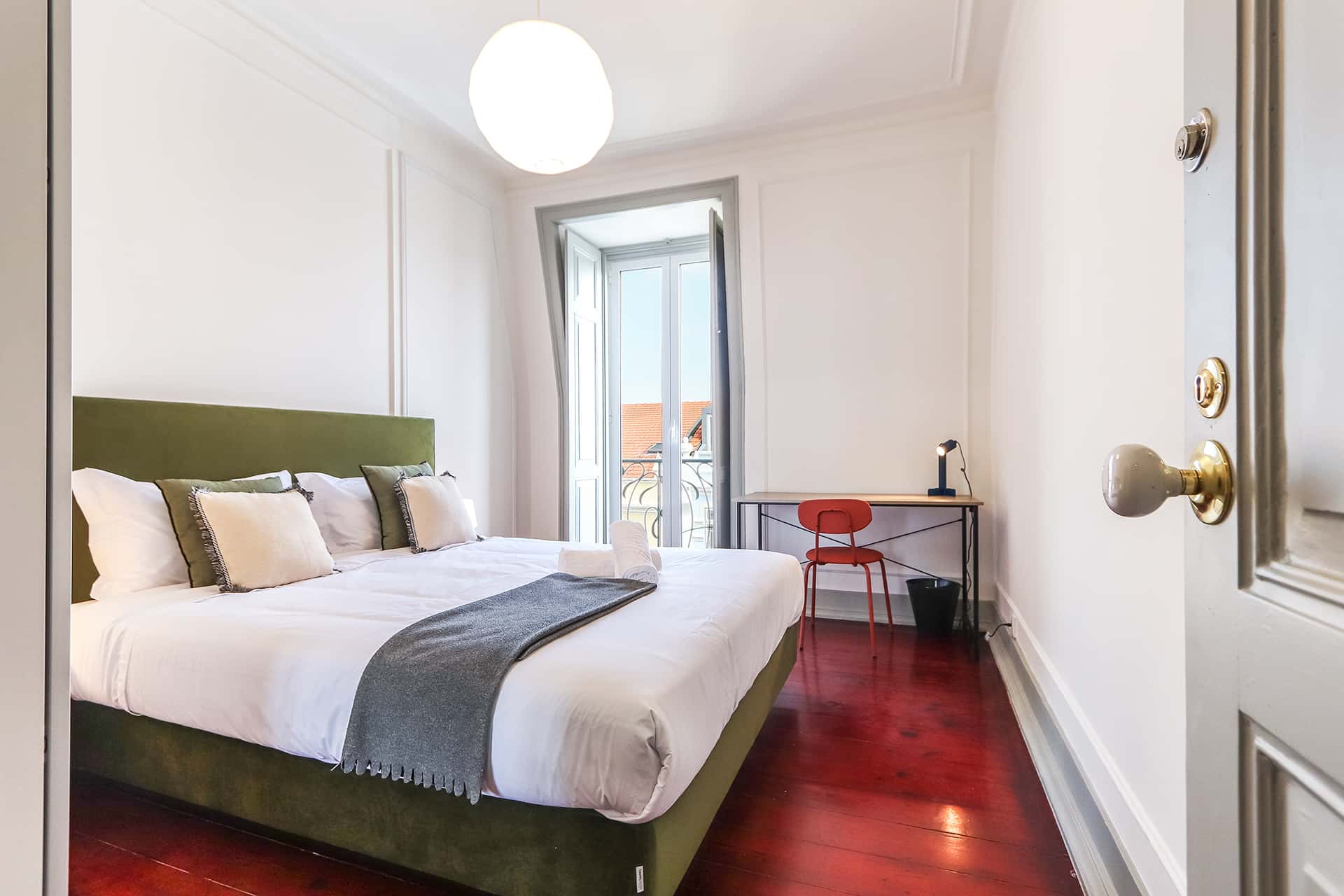 Luminous double bedroom with balcony in Campo de Ourique - Room 5