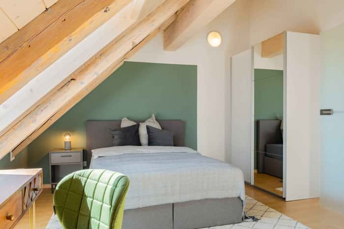 Listing photo thumbnail