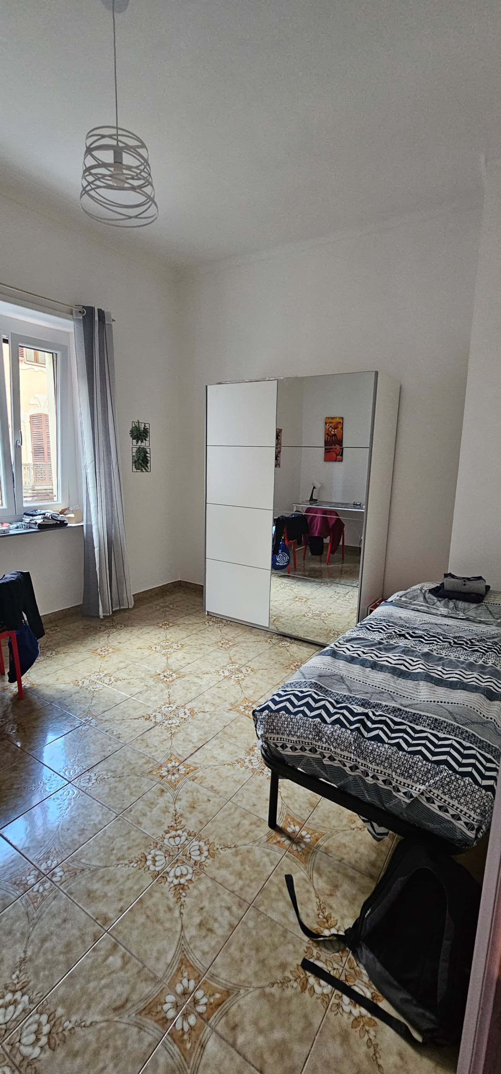 Room in Via Villarbasse, Torino for 60 m² with 2 bedrooms