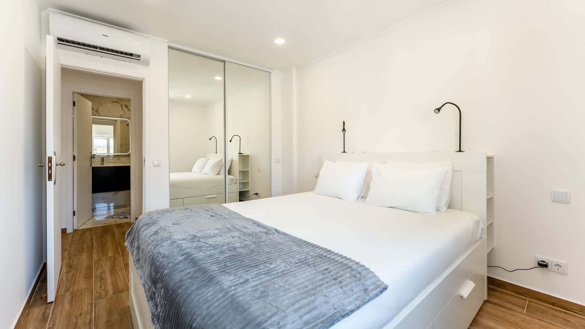 Bright 2BDR Flat in Armação de Pêra