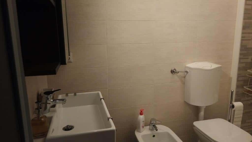 Habitación en Via Unità D'Italia, Novara para 80 m² con 3 dormitorios