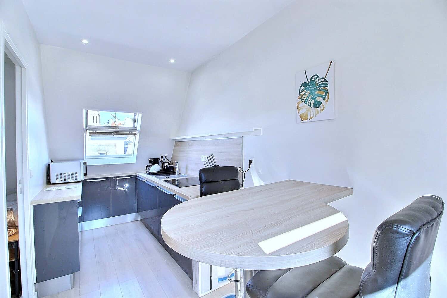 Location Appartement meublé 1 chambre - 17m² - Alma-Marceau - Paris