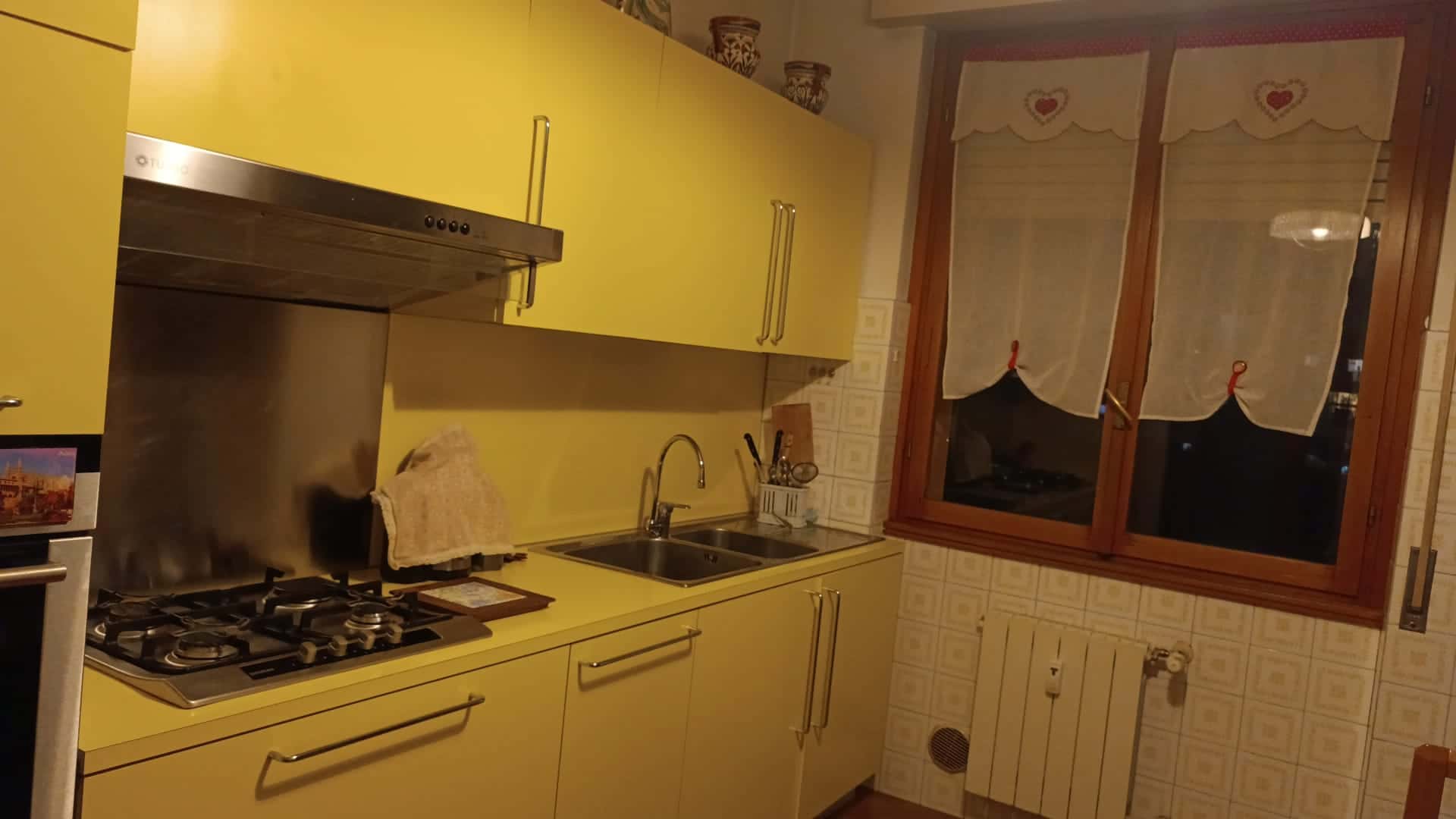 Zimmer in Via Luigi Magrini, Bergamo für 120 m² mit 3 Schlafzimmer