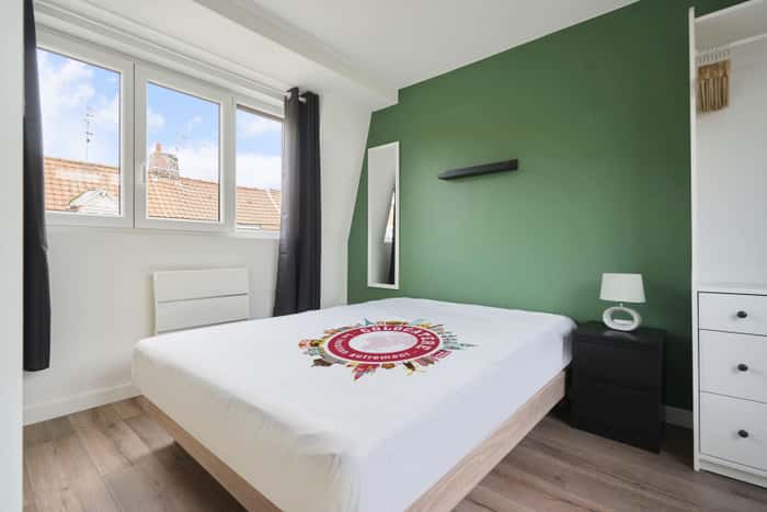 Listing photo thumbnail