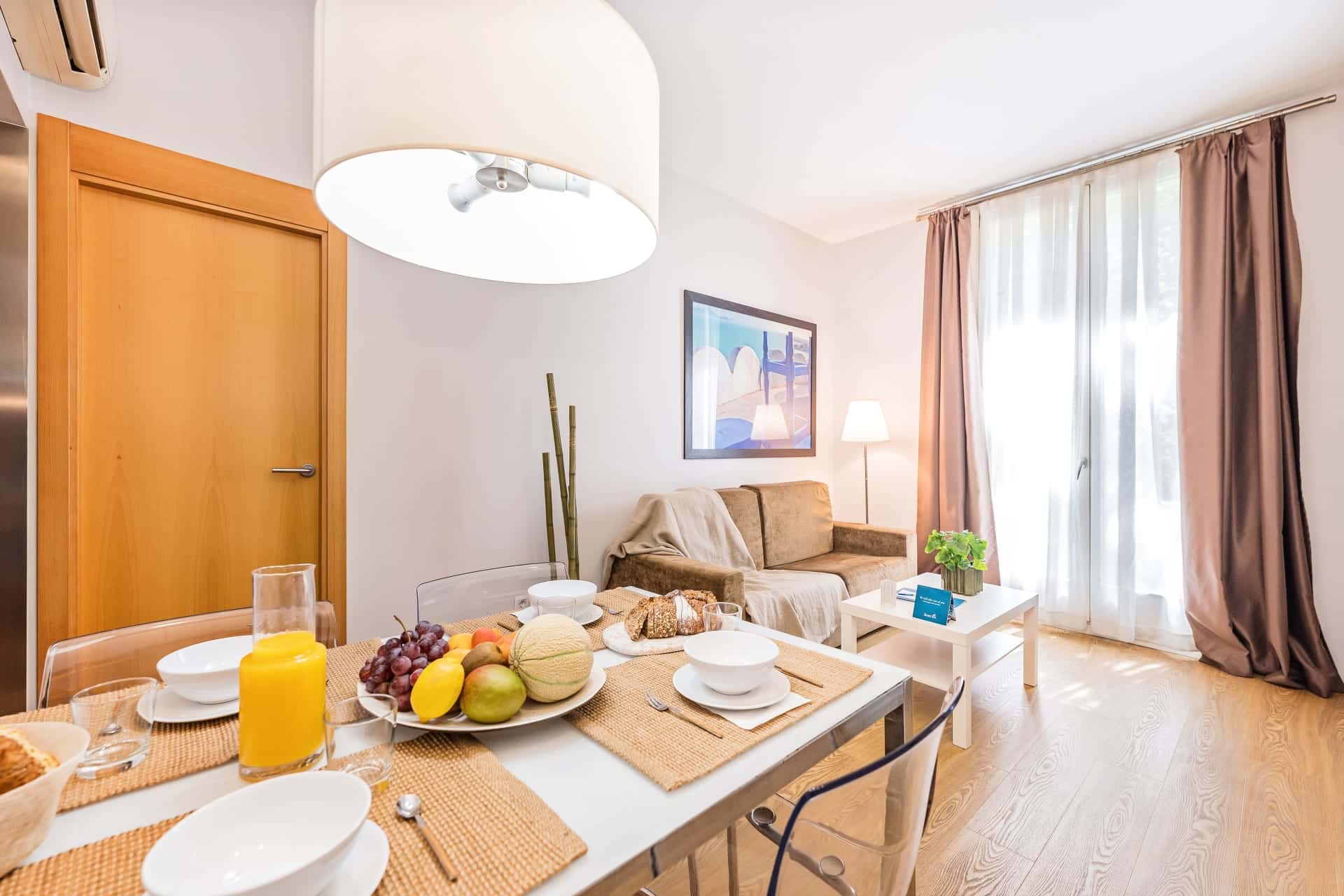 Villarroel 221